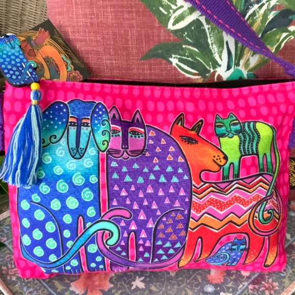 LAUREL BURCH Familia HOT PINK NeW HANDBAG  CROSSBODY/SHOULDER BAG🩷NWT LAST ONE - Picture 11 of 11